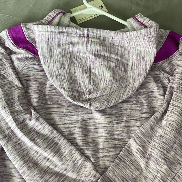 Purple and white cold gear underarmour zip up - Picture 4 of 4